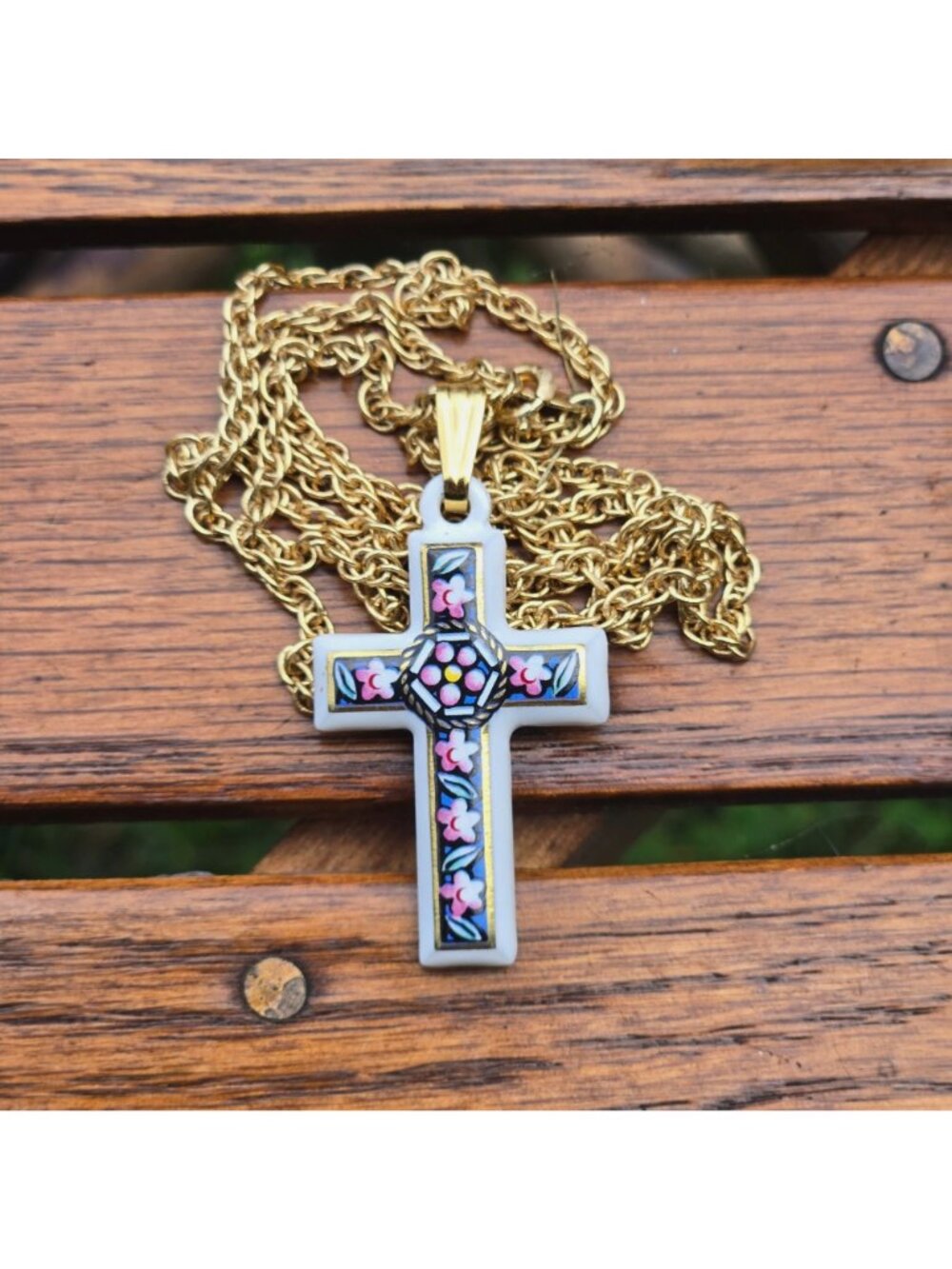 Vintage Ceramic Cross Pendant Necklace With Floral Painted Design & Gold-Tone Ch - Picture 3 of 12